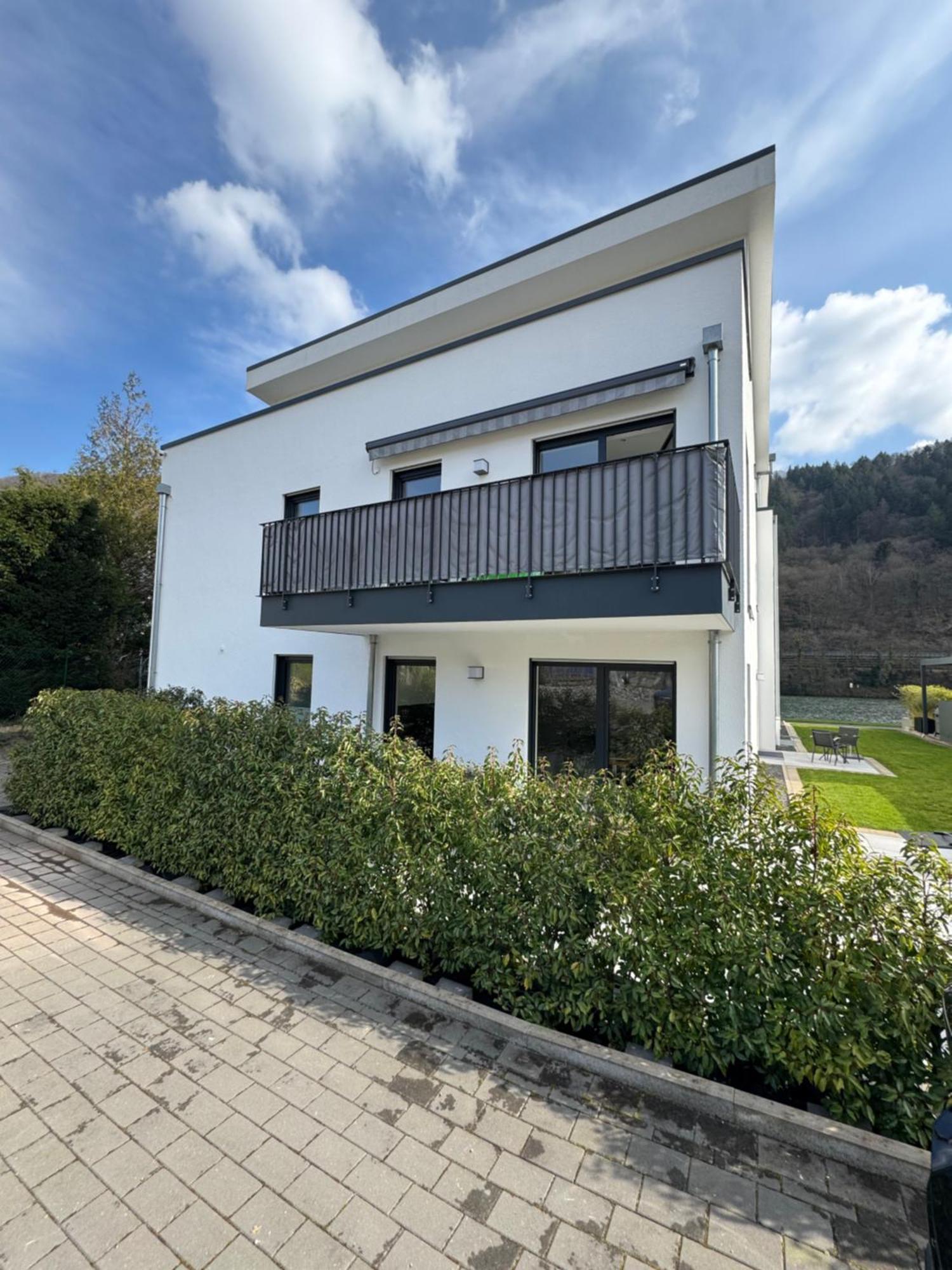 "Auslese 54" -Direkt Am Moselufer- Gaestezimmer & Ferienwohnung Traben-Trarbach Extérieur photo